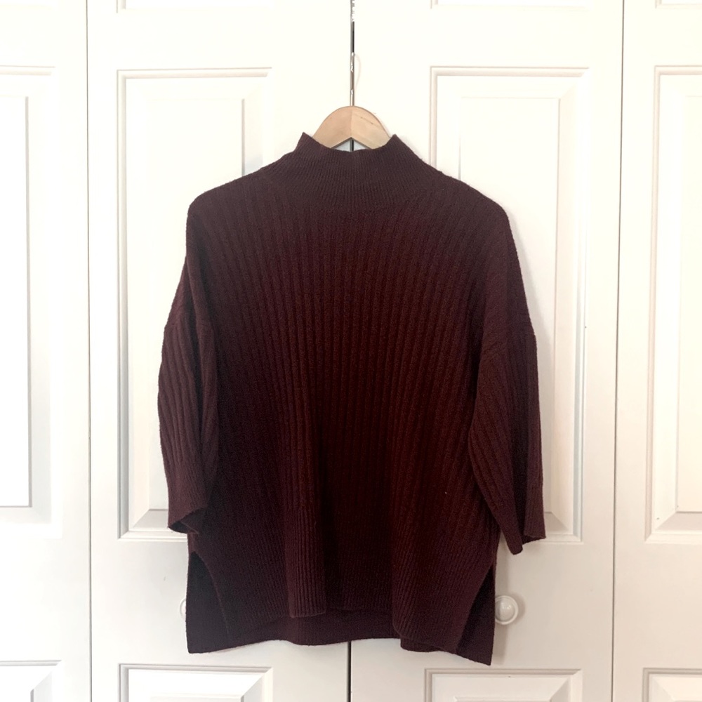 Burgundy 3/4 sleeve sweater